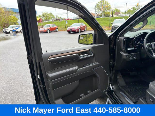 2024 Chevrolet Silverado 1500 4WD Crew Cab Short Bed RST