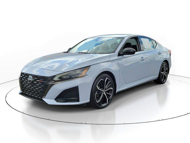2023 Nissan Altima SR FWD