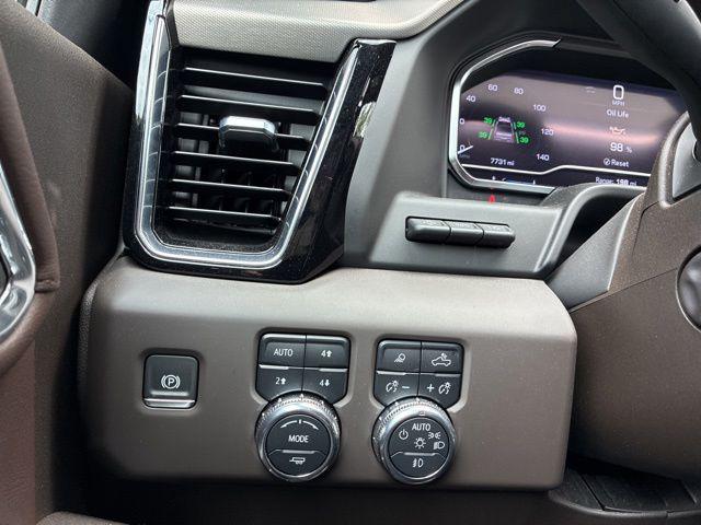 2025 GMC Sierra 1500 4WD Crew Cab Short Box Denali