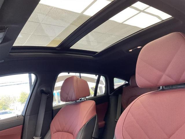 2026 BMW X6 M60i