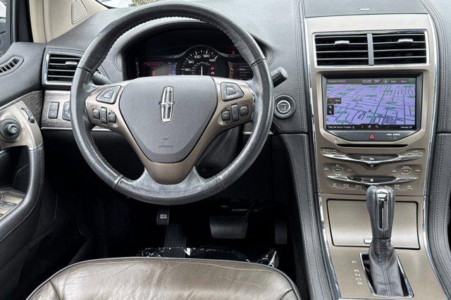 2013 Lincoln MKX Base