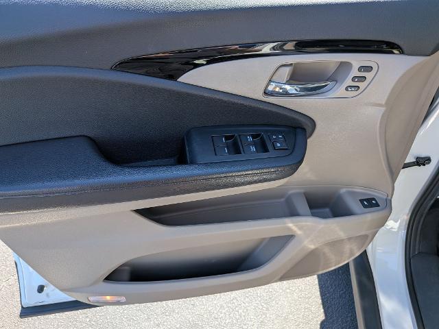 2021 Honda Pilot 2WD Touring 8 Passenger