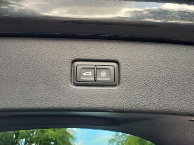 2025 Audi Q7 Premium 45 TFSI quattro Tiptronic