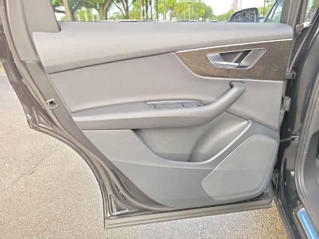 2025 Audi Q7 Premium 45 TFSI quattro Tiptronic
