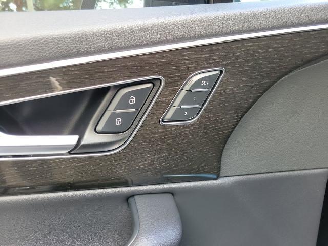2025 Audi Q7 Premium 45 TFSI quattro Tiptronic
