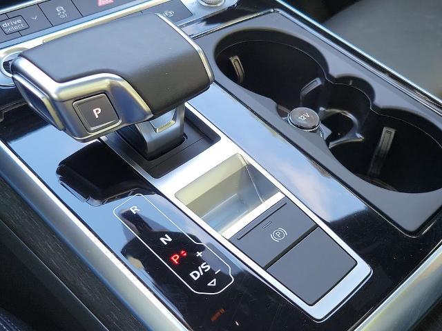 2025 Audi Q7 Premium 45 TFSI quattro Tiptronic