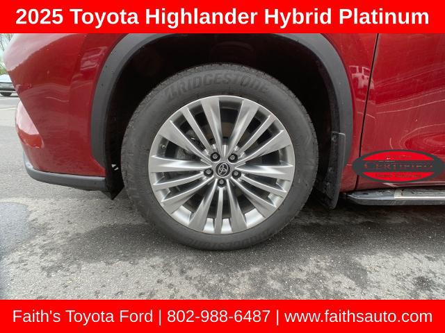 2025 Toyota Highlander Hybrid Platinum