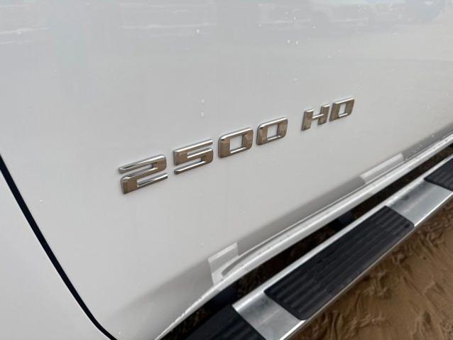 2025 Chevrolet Silverado 2500HD 4WD Crew Cab Long Bed LT