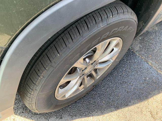 2021 Jeep Cherokee Latitude Lux 4x4 2021 Jeep Cherokee Latitude Lux 4x4