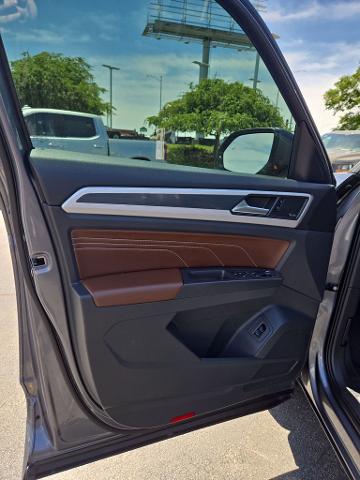 2022 Volkswagen Atlas 3.6L V6 SEL Premium R-Line