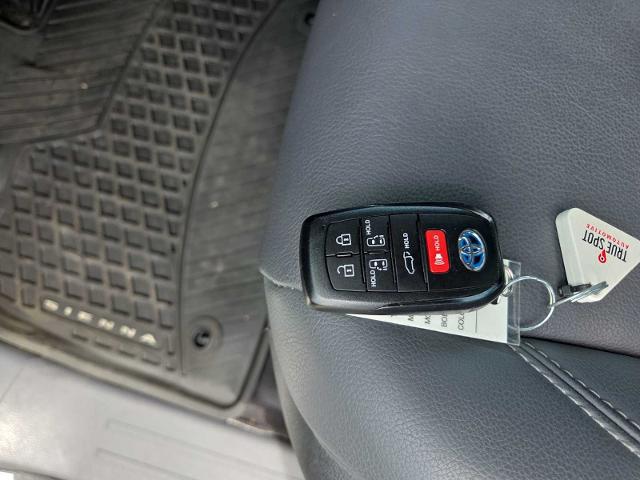 2024 Toyota Sienna XSE