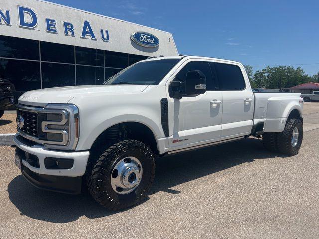 2025 Ford F-350 Platinum