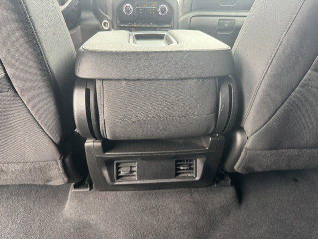 2022 Chevrolet Silverado 1500 4WD Crew Cab Short Bed Custom