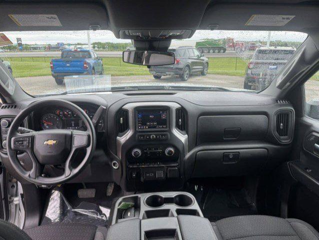 2022 Chevrolet Silverado 1500 4WD Crew Cab Short Bed Custom