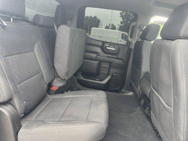 2022 Chevrolet Silverado 1500 4WD Crew Cab Short Bed Custom