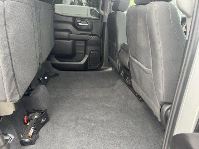 2022 Chevrolet Silverado 1500 4WD Crew Cab Short Bed Custom