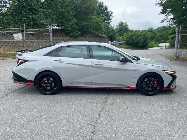 2024 Hyundai Elantra Base