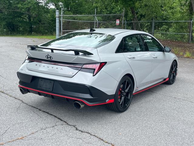 2024 Hyundai Elantra Base