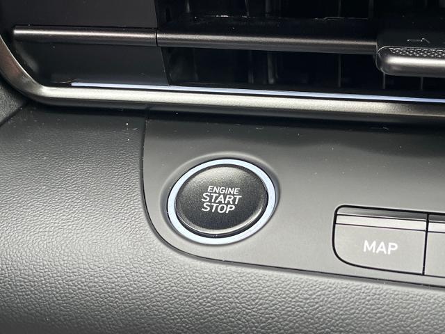 2024 Hyundai Elantra Base