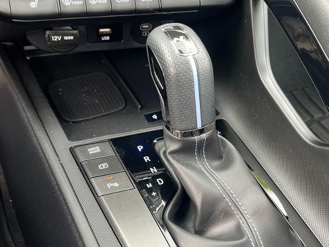 2024 Hyundai Elantra Base