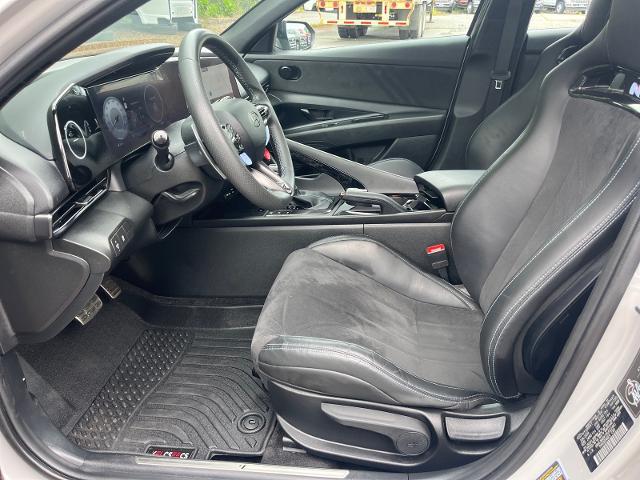 2024 Hyundai Elantra Base