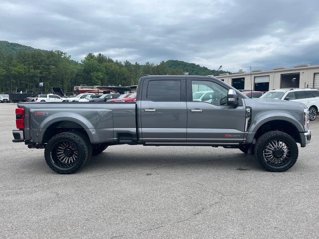2025 Ford F-450 LARIAT