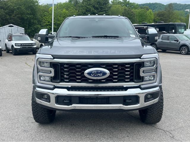 2025 Ford F-450 LARIAT
