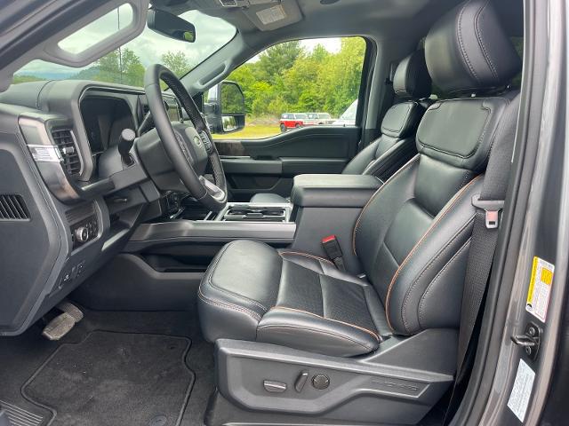 2025 Ford F-450 LARIAT