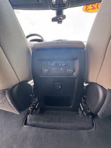 2023 Chevrolet Traverse AWD LS