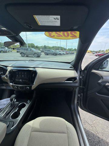 2023 Chevrolet Traverse AWD LS