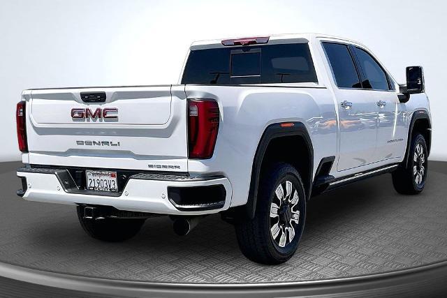 2024 GMC Sierra 2500HD 4WD Crew Cab Standard Bed Denali