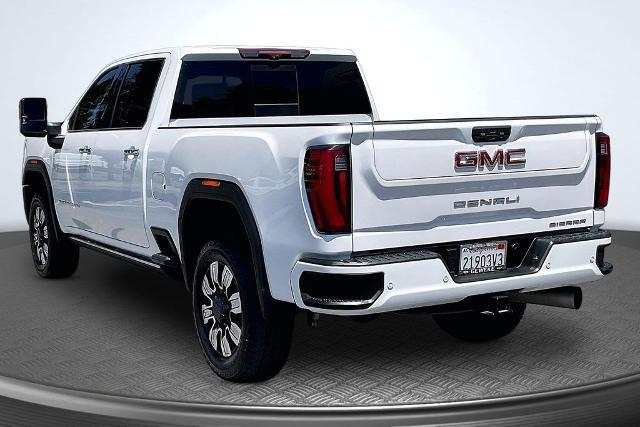 2024 GMC Sierra 2500HD 4WD Crew Cab Standard Bed Denali