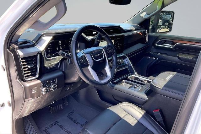 2024 GMC Sierra 2500HD 4WD Crew Cab Standard Bed Denali