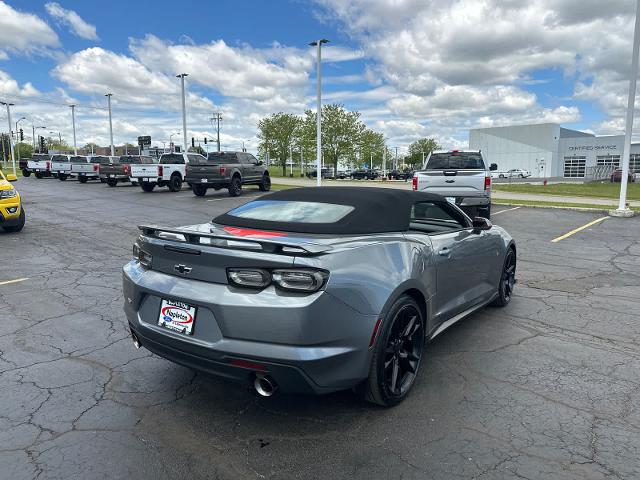 2022 Chevrolet Camaro RWD Convertible 2LT