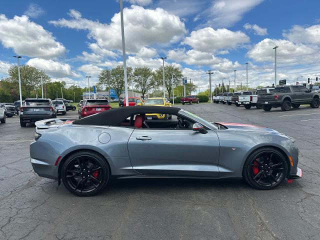 2022 Chevrolet Camaro RWD Convertible 2LT