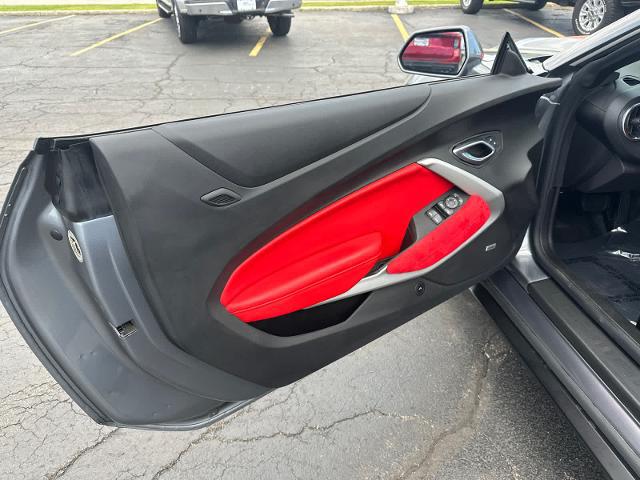 2022 Chevrolet Camaro RWD Convertible 2LT