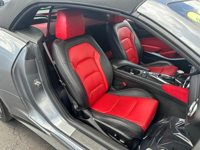 2022 Chevrolet Camaro RWD Convertible 2LT