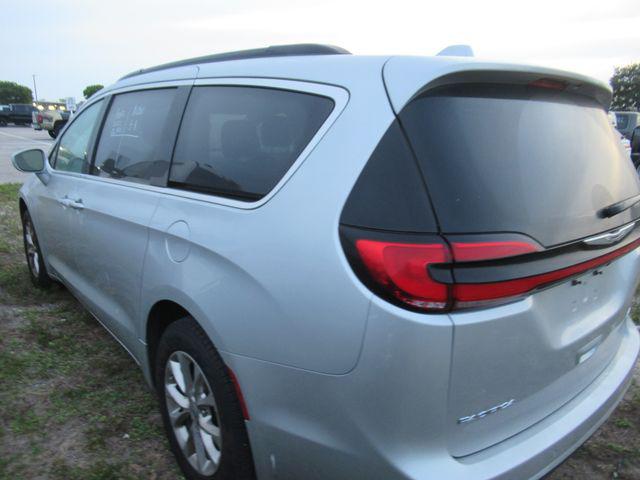 2022 Chrysler Pacifica Touring L AWD
