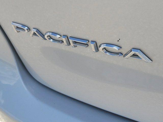 2022 Chrysler Pacifica Touring L AWD