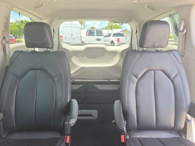 2022 Chrysler Pacifica Touring L AWD