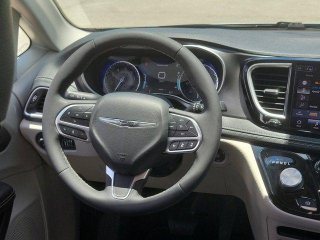 2022 Chrysler Pacifica Touring L AWD