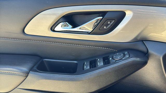 2021 Chevrolet Traverse FWD LT Leather