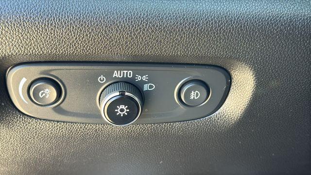 2021 Chevrolet Traverse FWD LT Leather