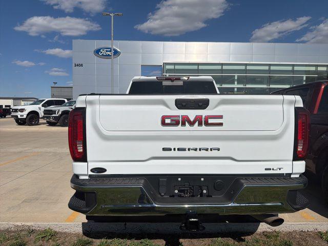 2022 GMC Sierra 2500HD 4WD Crew Cab Standard Bed SLT