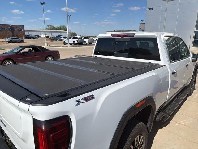2022 GMC Sierra 2500HD 4WD Crew Cab Standard Bed SLT