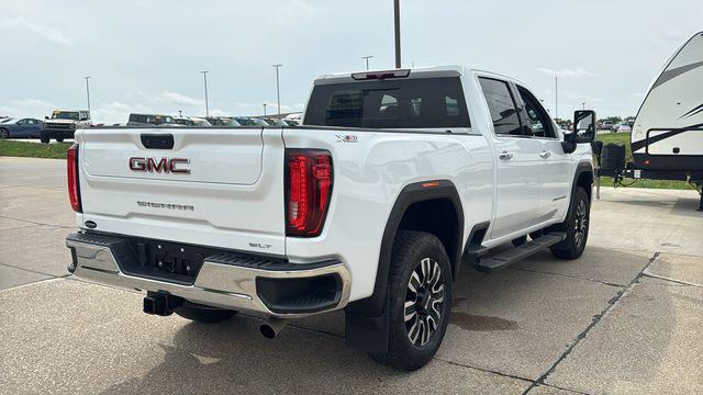 2022 GMC Sierra 2500HD 4WD Crew Cab Standard Bed SLT
