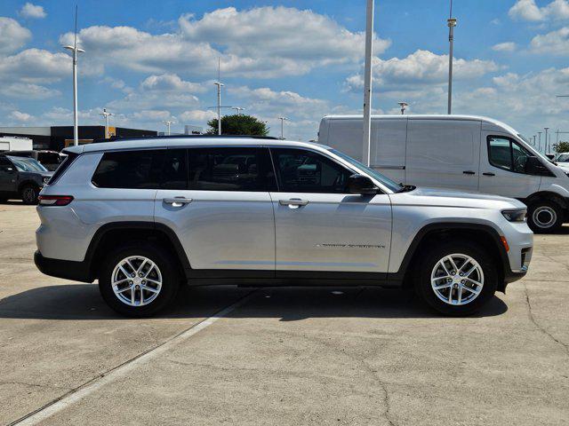 2022 Jeep Grand Cherokee L Laredo 4x4