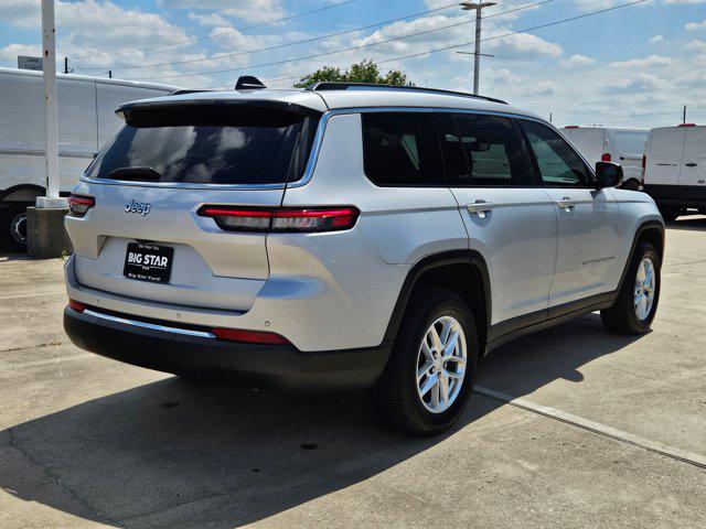 2022 Jeep Grand Cherokee L Laredo 4x4