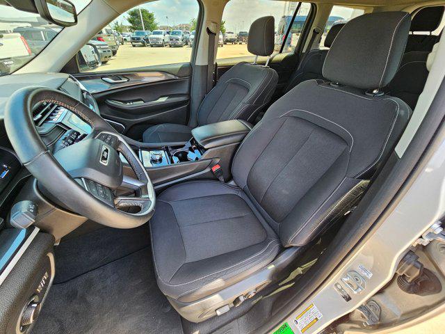 2022 Jeep Grand Cherokee L Laredo 4x4