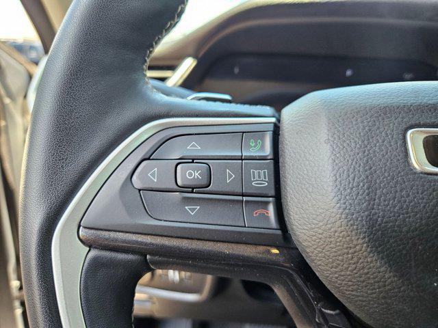 2022 Jeep Grand Cherokee L Laredo 4x4